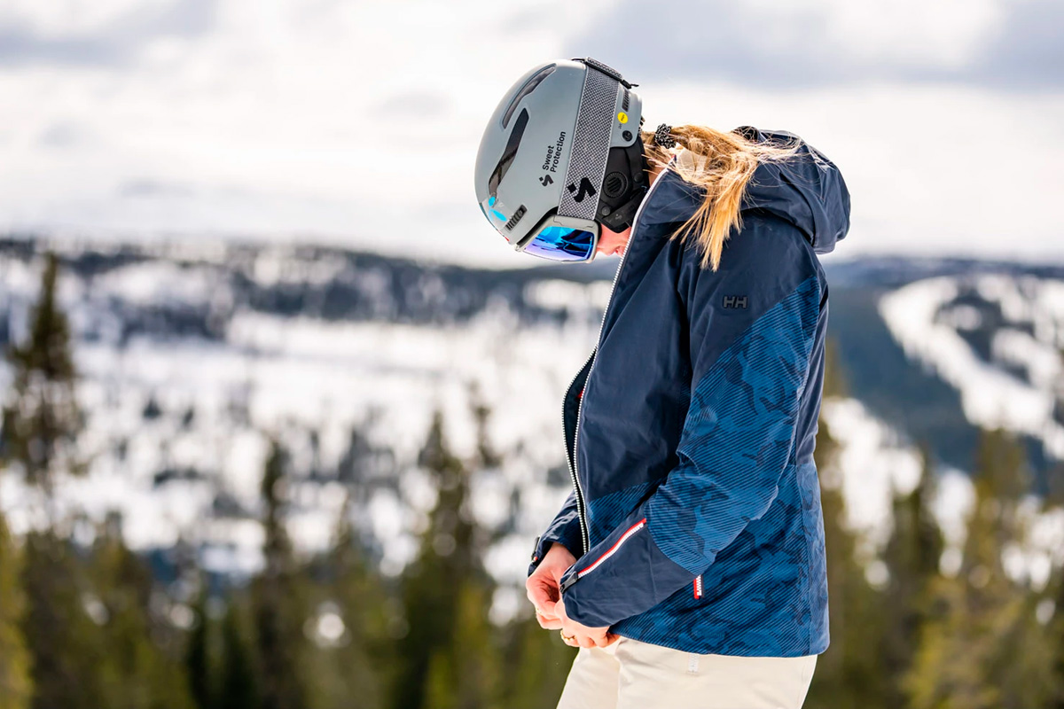 Skiudstyr: Varm nyhed til pisterne - udviklet af Helly sammen med det norske alpine landshold - Skiavisen.dk